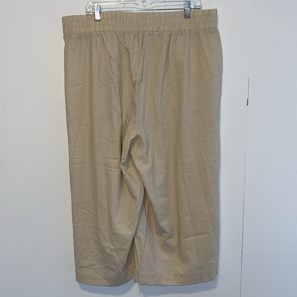 Torrid Cream Color Wide Leg Womens Capris AA19 - Picture 2 of 5